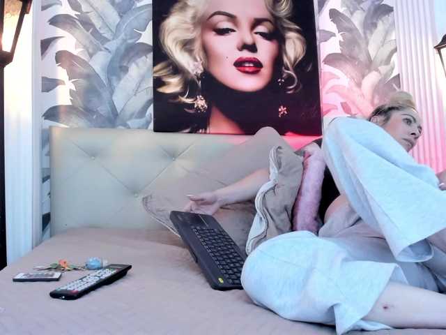 viktoria-davis live webcam show