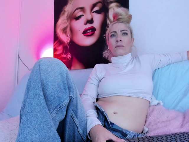 viktoria-davis live cam on BongaCams