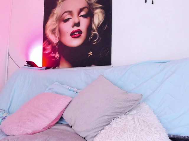 viktoria-davis live cam on BongaCams