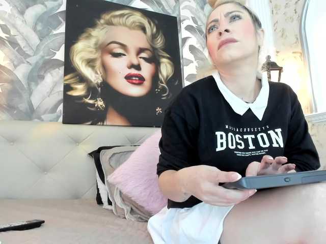 viktoria-davis live cam on BongaCams