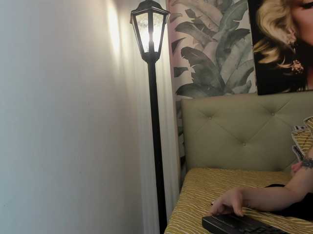 viktoria-davis live cam on BongaCams
