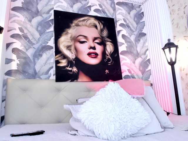 viktoria-davis live cam on BongaCams