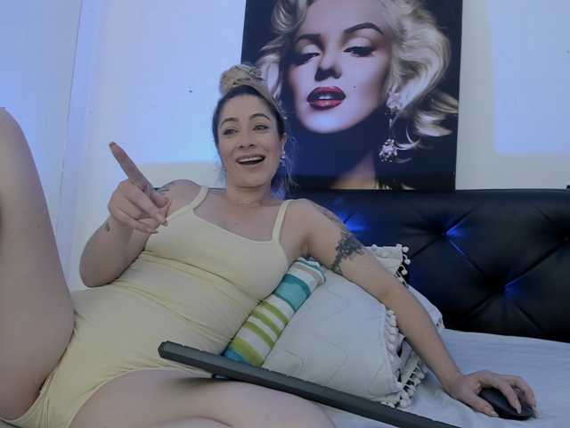 viktoria-davis live cam preview