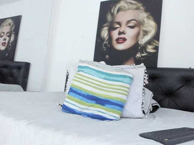 viktoria-davis live cam on BongaCams