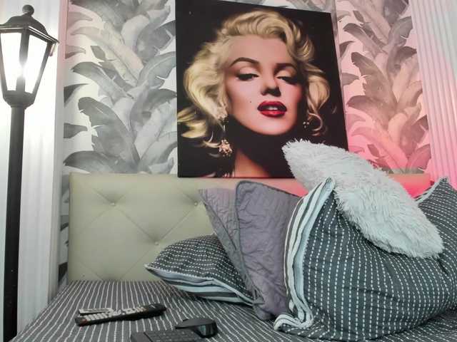 viktoria-davis live cam on BongaCams