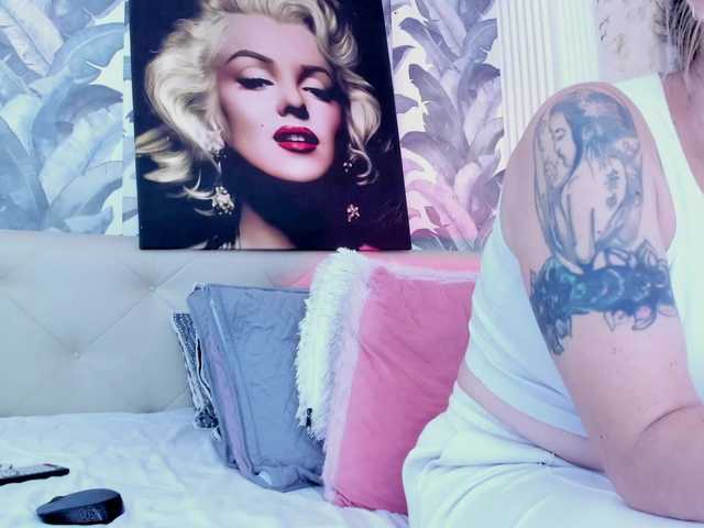 viktoria-davis live cam on BongaCams