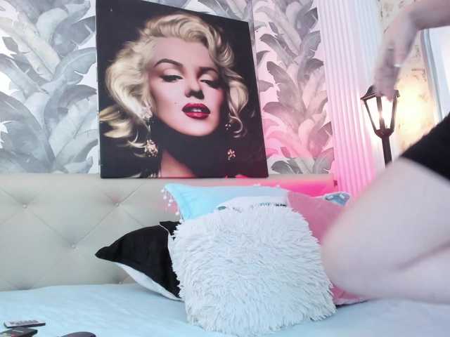 viktoria-davis live cam on BongaCams