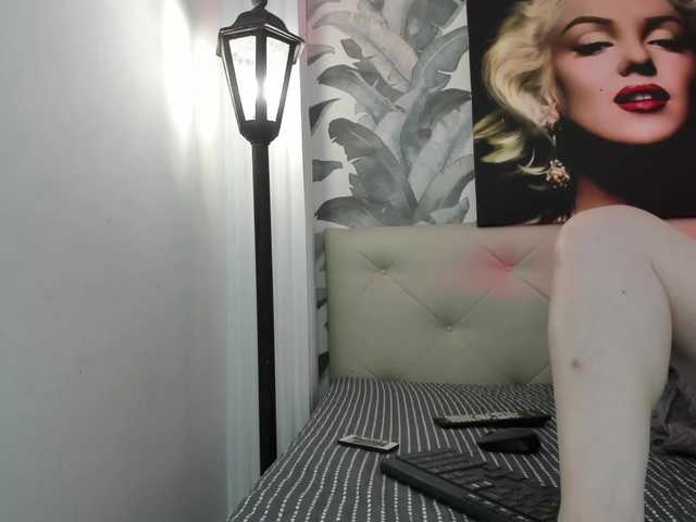 viktoria-davis live cam on BongaCams