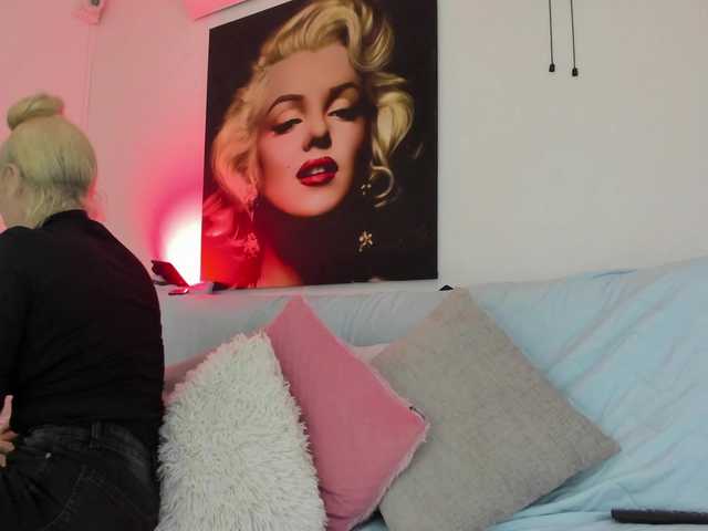 viktoria-davis live cam on BongaCams