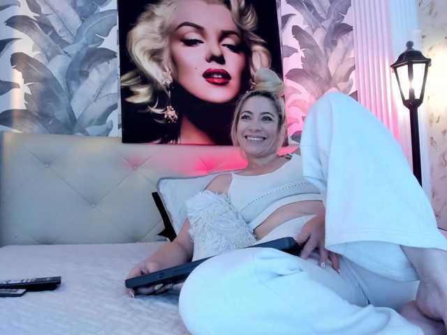 viktoria-davis live cam on BongaCams