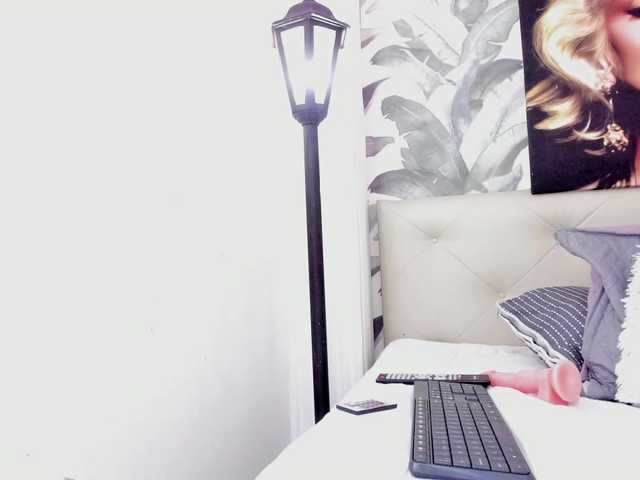 viktoria-davis live cam on BongaCams