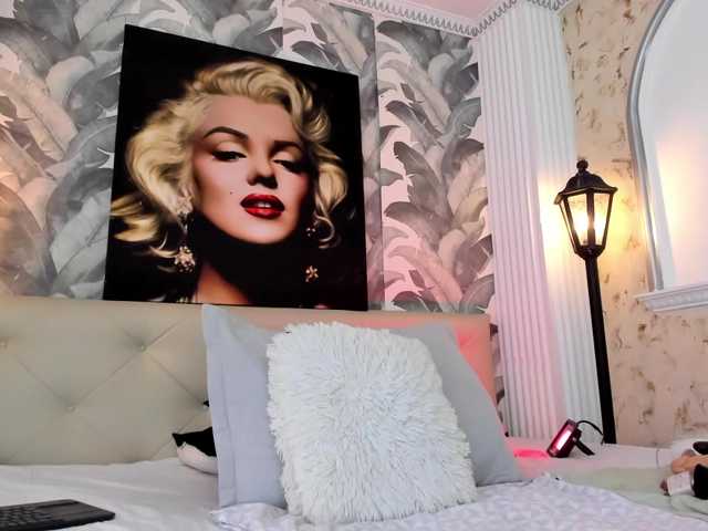 viktoria-davis live cam on BongaCams