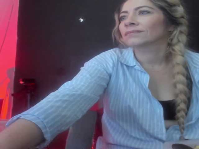 viktoria-davis