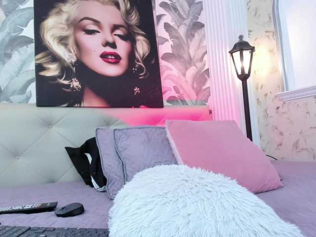 viktoria-davis live cam