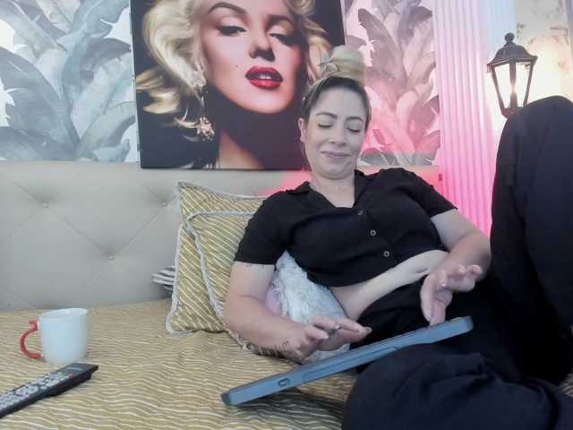 viktoria-davis, en directo ahora en BongaCams