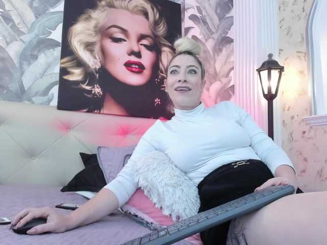 viktoria-davis live cam