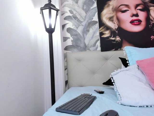 viktoria-davis live cam on BongaCams
