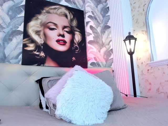 viktoria-davis live webcam show