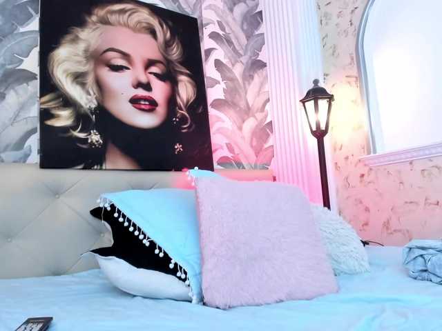 viktoria-davis live cam on BongaCams