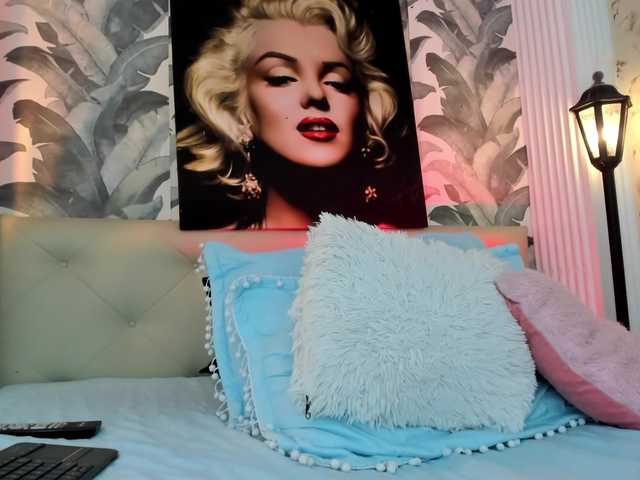 viktoria-davis live cam on BongaCams