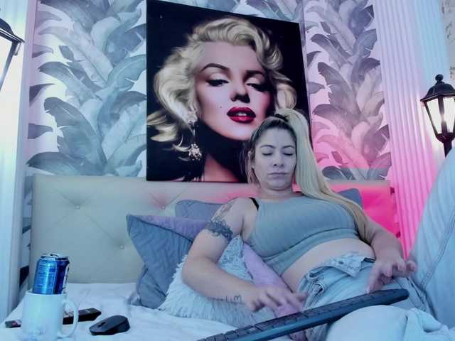 viktoria-davis live cam on BongaCams
