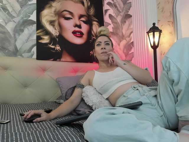 viktoria-davis live cam on BongaCams