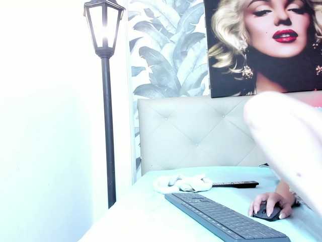 viktoria-davis live cam on BongaCams