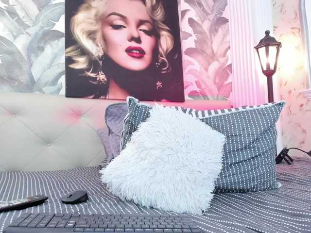 viktoria-davis live cam on BongaCams