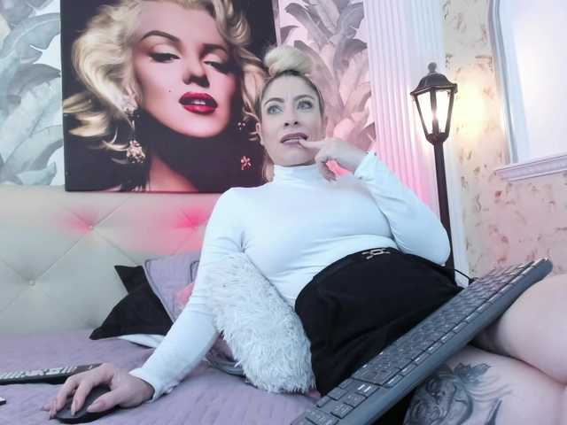 viktoria-davis live cam