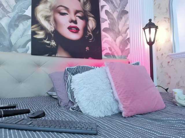 viktoria-davis live cam on BongaCams