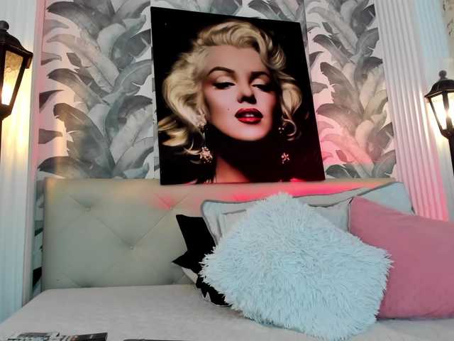 viktoria-davis live cam on BongaCams