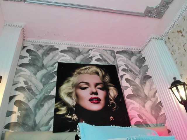 viktoria-davis live cam on BongaCams