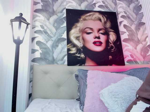 viktoria-davis live cam preview