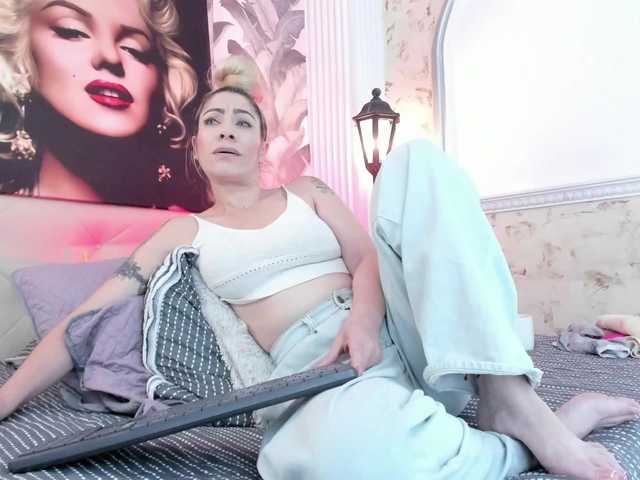 viktoria-davis live cam on BongaCams