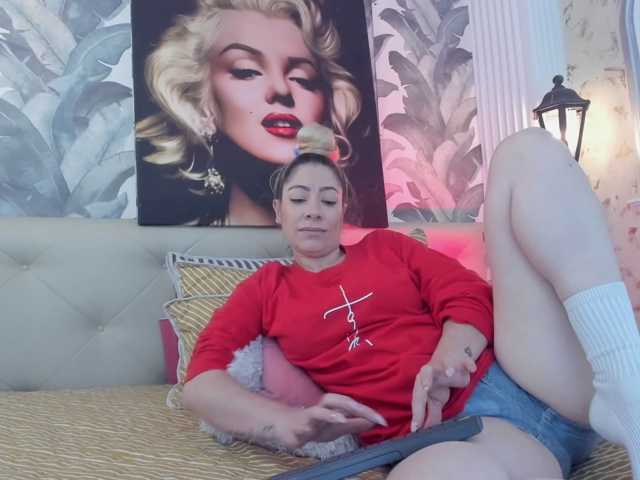 viktoria-davis live cam preview