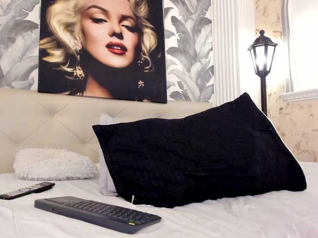 viktoria-davis live cam on BongaCams