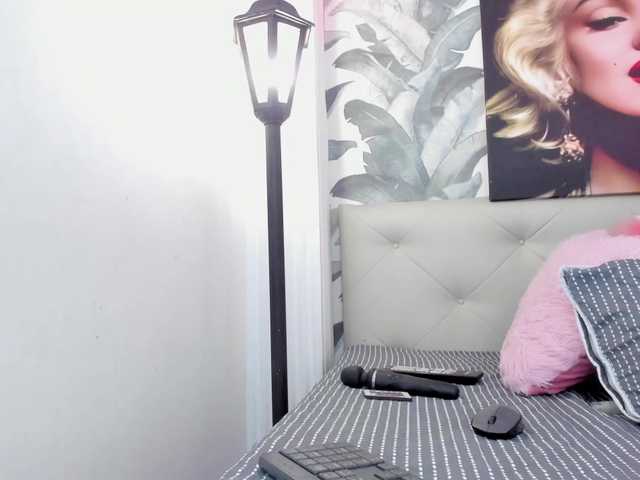 viktoria-davis live cam on BongaCams