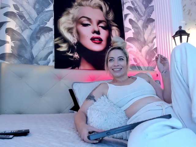 viktoria-davis live cam on BongaCams