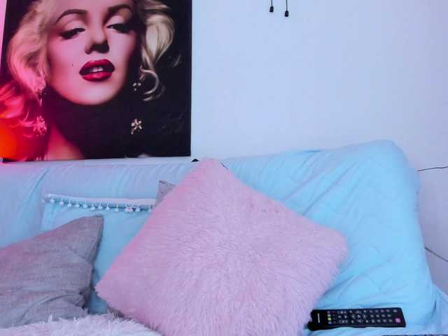 viktoria-davis live cam on BongaCams
