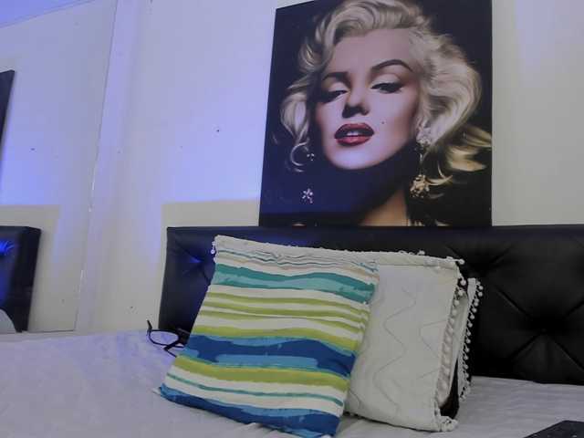 viktoria-davis live cam on BongaCams