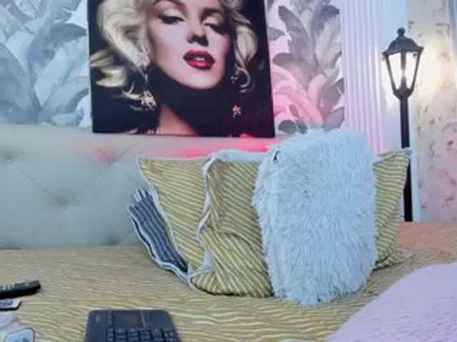 viktoria-davis live cam on BongaCams