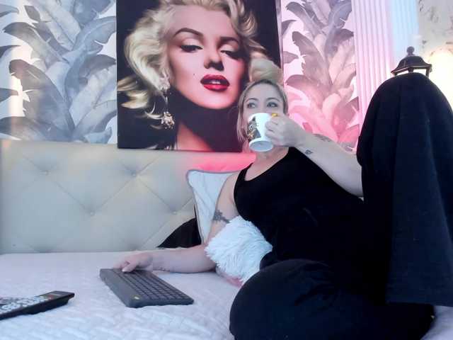 viktoria-davis live cam on BongaCams
