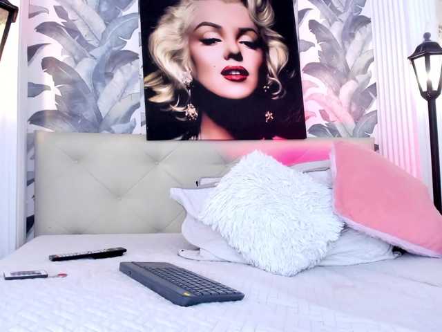 viktoria-davis live webcam show