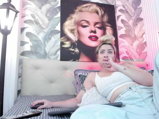 viktoria-davis live cam on BongaCams