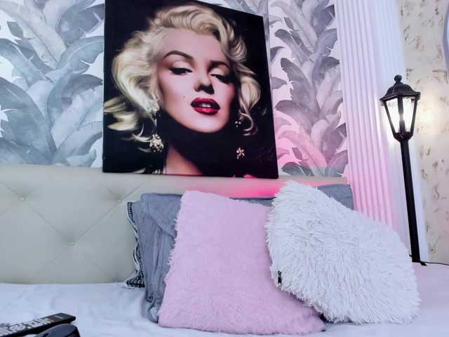 viktoria-davis live cam on BongaCams