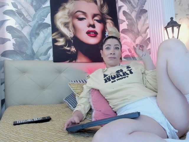 viktoria-davis live cam on BongaCams