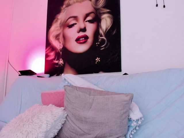 viktoria-davis live cam on BongaCams