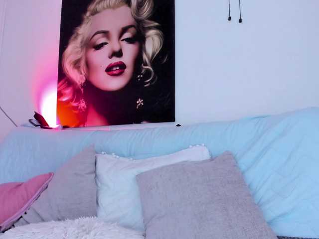 viktoria-davis live cam on BongaCams