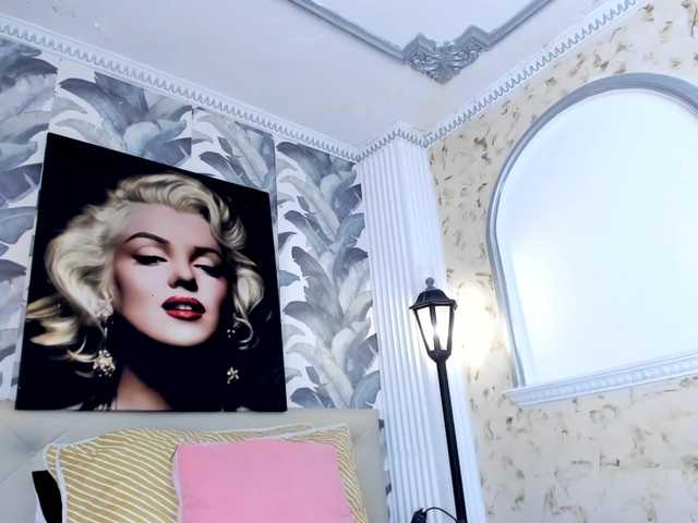 viktoria-davis live cam on BongaCams