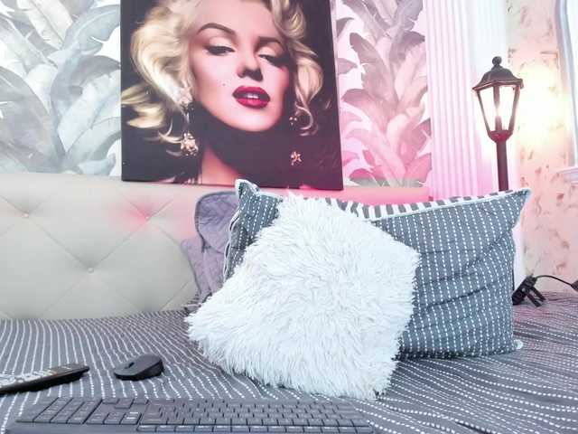 viktoria-davis live cam on BongaCams